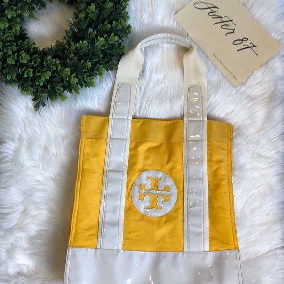 Tory Burch Handbags - Tory Burch Vinyl Tote